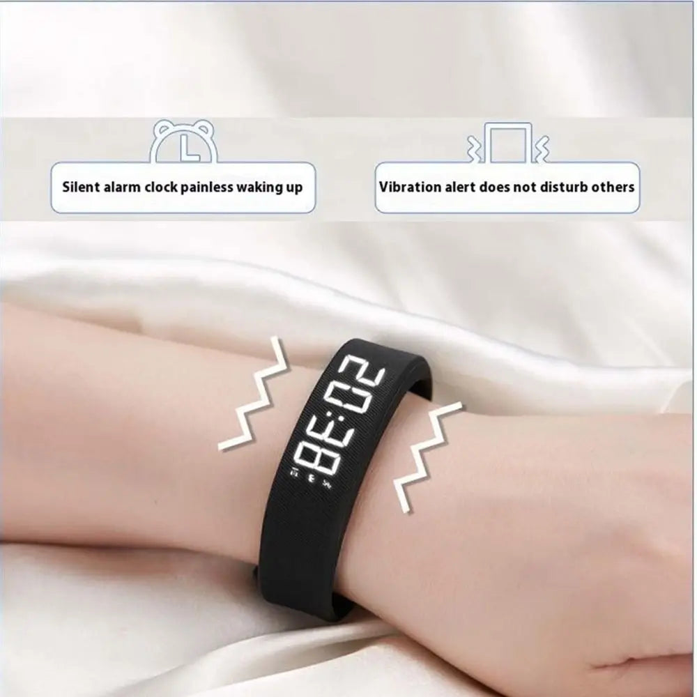Ceas cu alarmă digital cu LED, brățară din silicon reglabilă cu funcție snooze, pedometru pentru alergare, alarmă cu vibrații și rezistent la apă